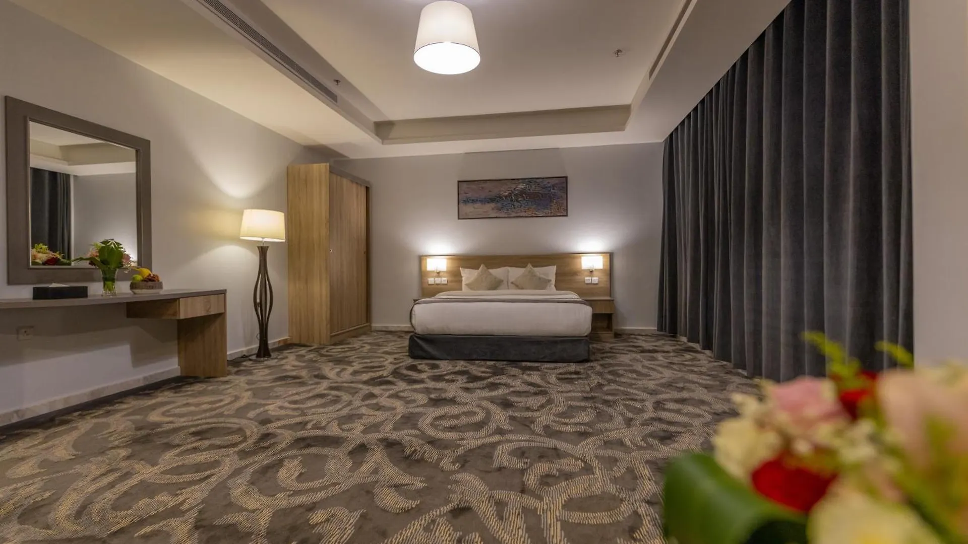 Laten Suites Al Salim Plaza Jeddah Hotel