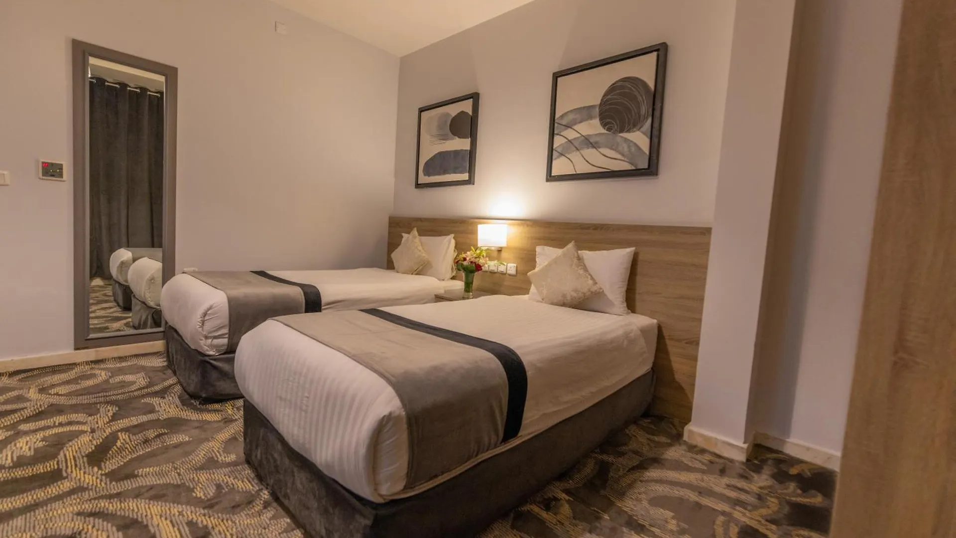 Laten Suites Al Salim Plaza Cidde
